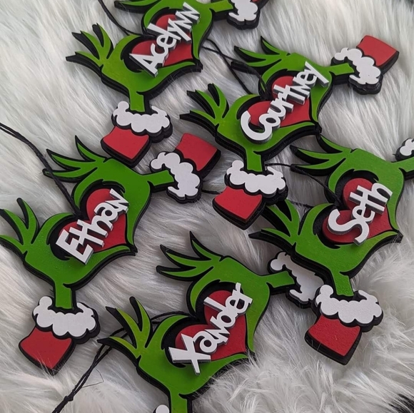 Grinch hands with name ornament/personalized ornament/custom name christmas - Picture 1 of 1